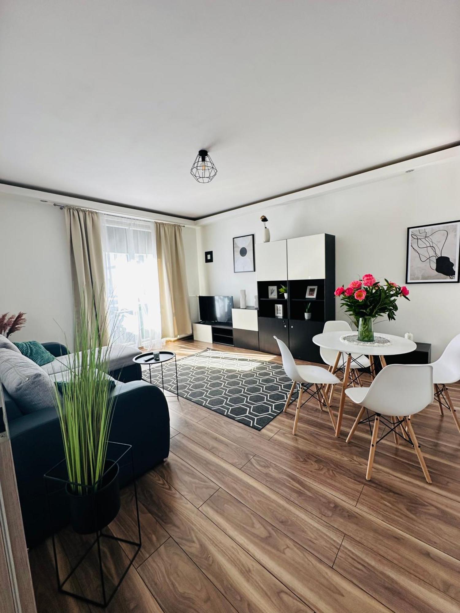 City Apartment Czestochowa Centrum 2-Bedroom Bagian luar foto