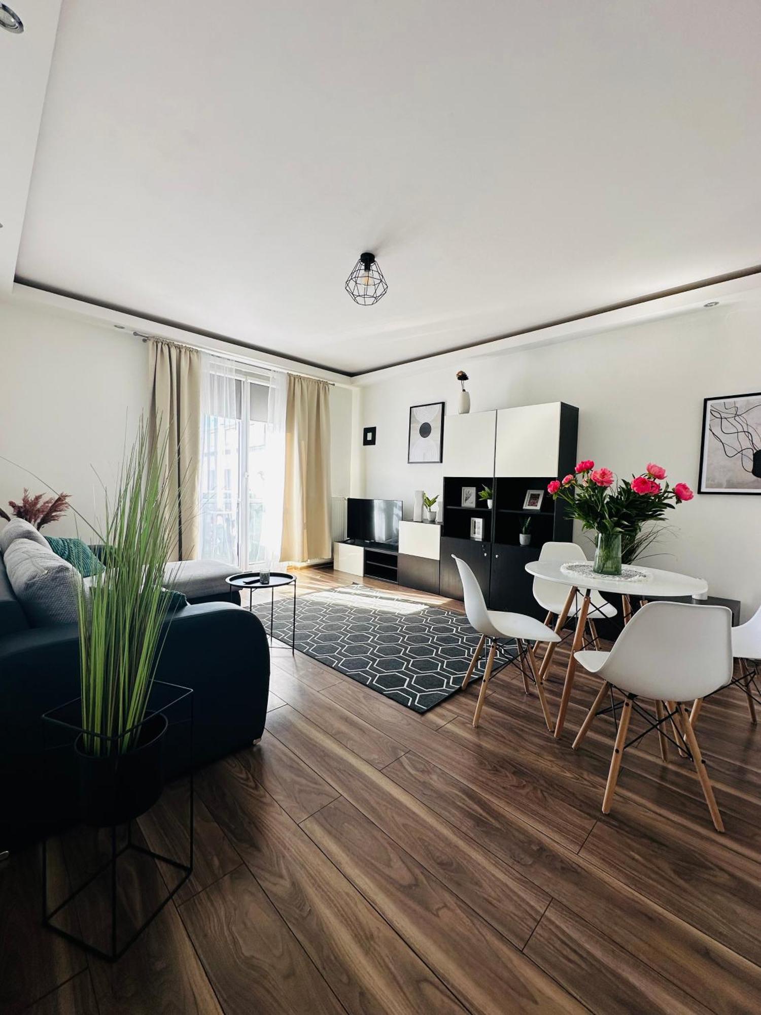 City Apartment Czestochowa Centrum 2-Bedroom Bagian luar foto